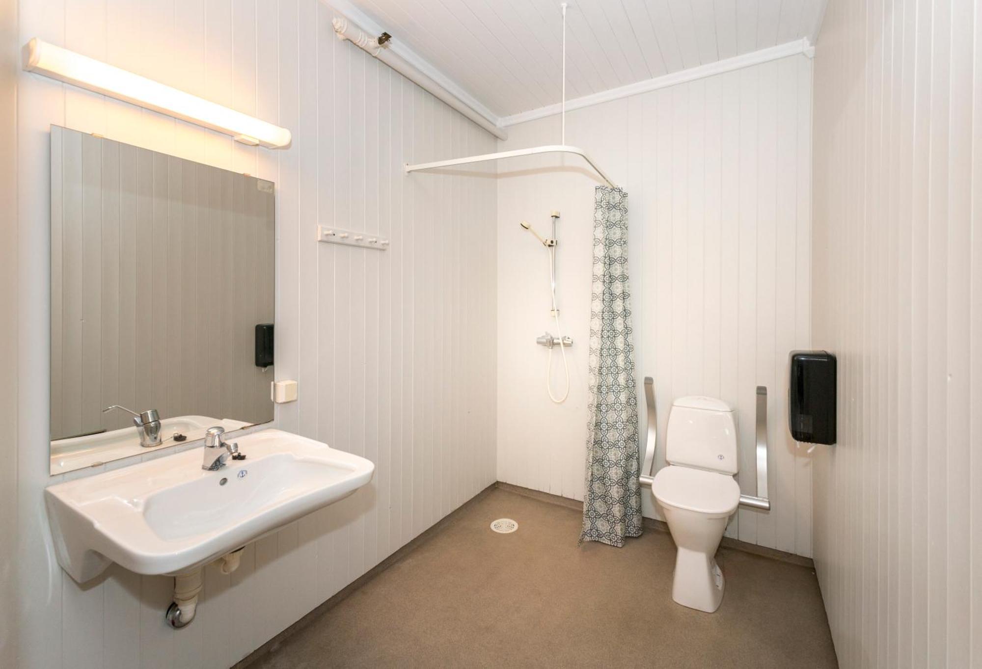 Apartamento Tyskhella Rorbuer Kabelvåg Exterior foto