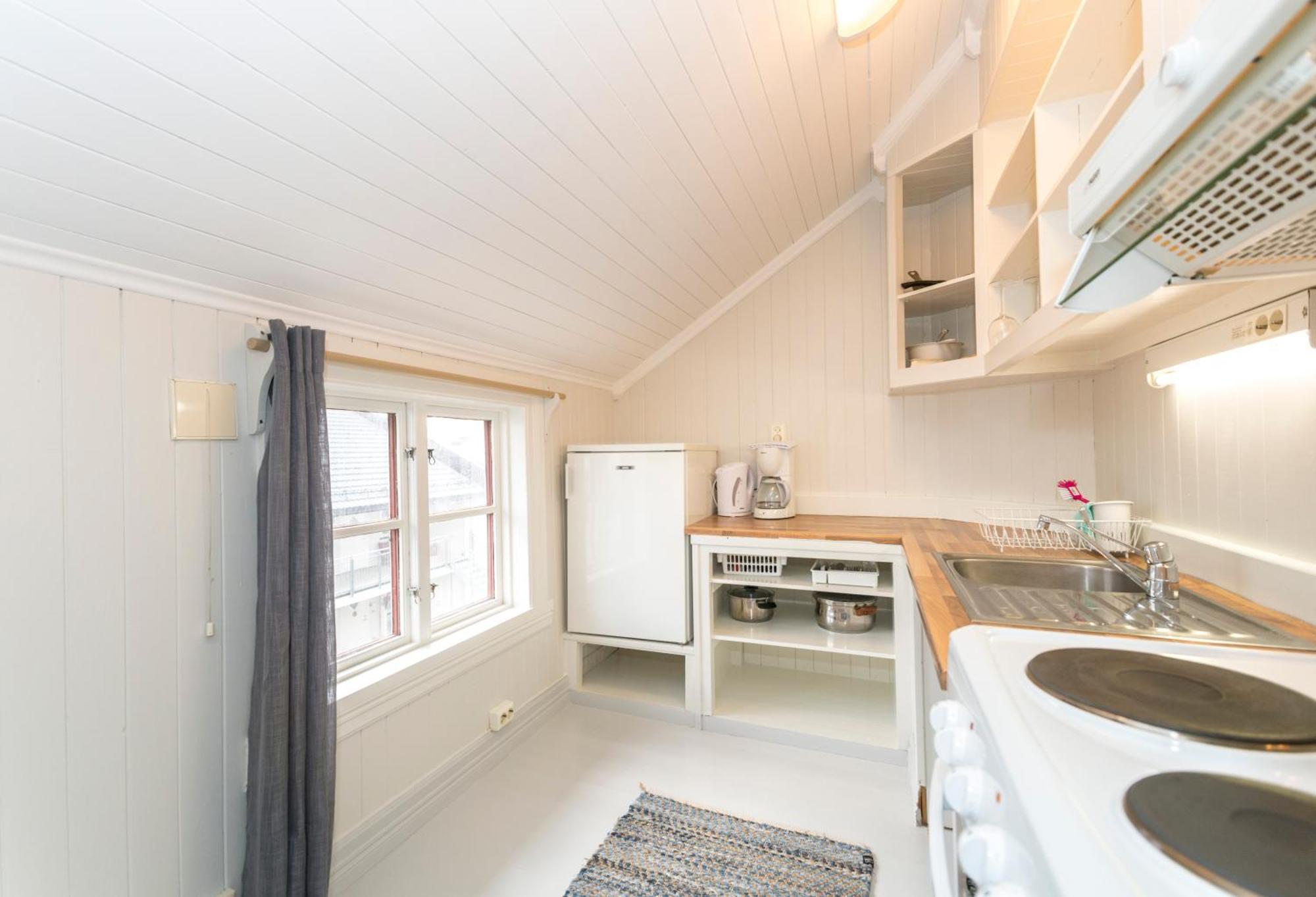 Apartamento Tyskhella Rorbuer Kabelvåg Exterior foto